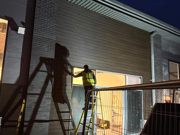 Night cladding work