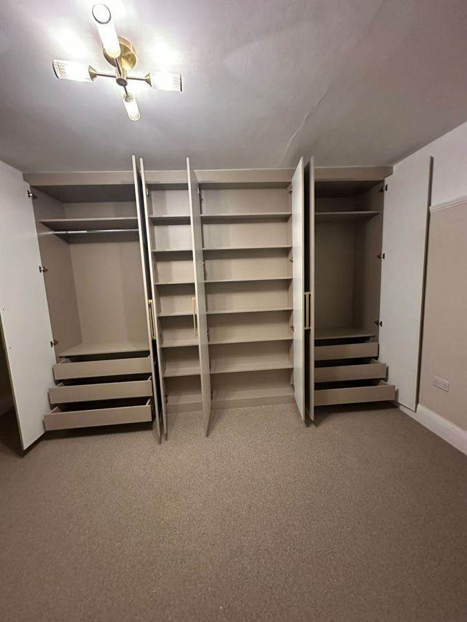 Walk-in wardrobe
