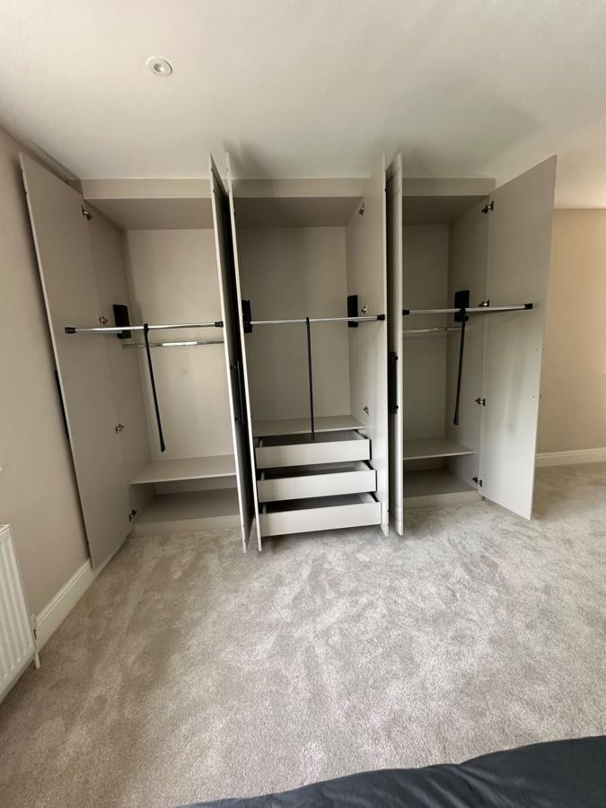 Walk-in wardrobe