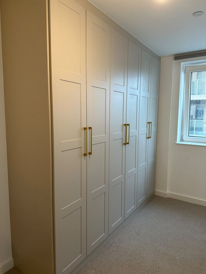 Sliding-door wardrobe