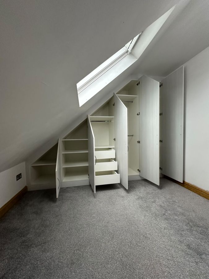 Made-to-measure wardrobe
