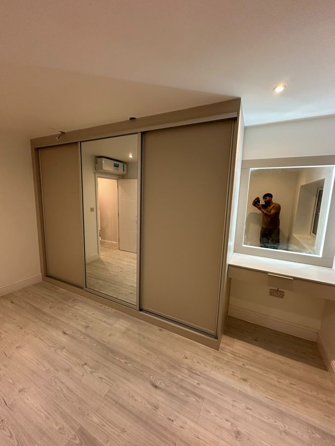 Walk-in wardrobe