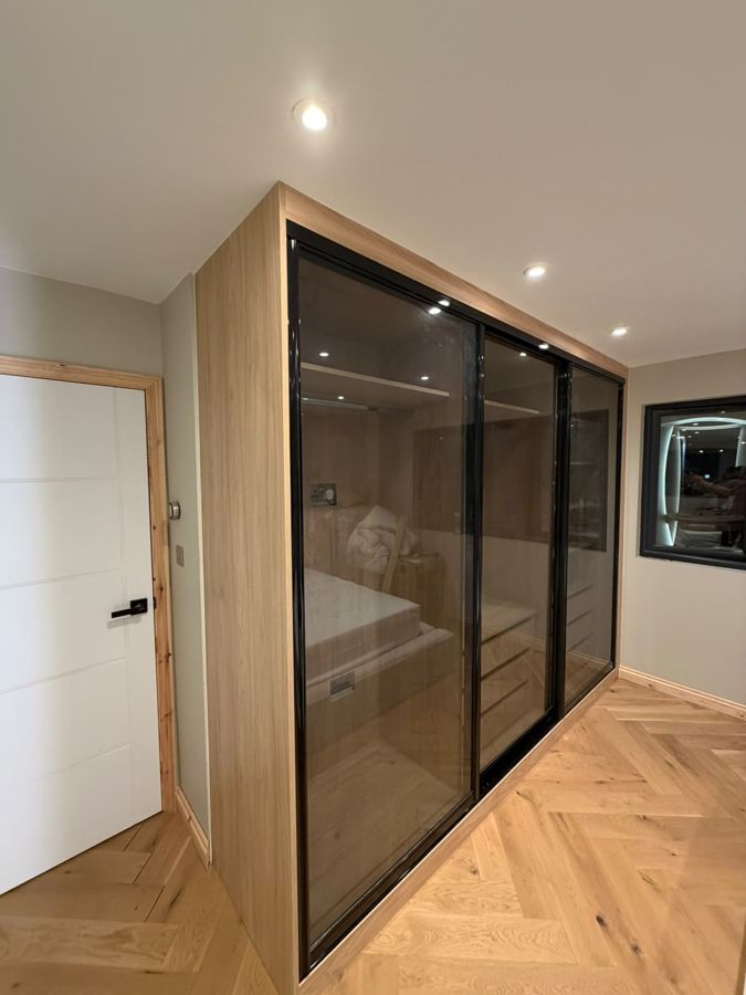 Dressing room joinery