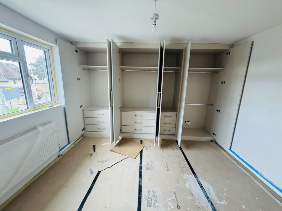 Walk-in wardrobe